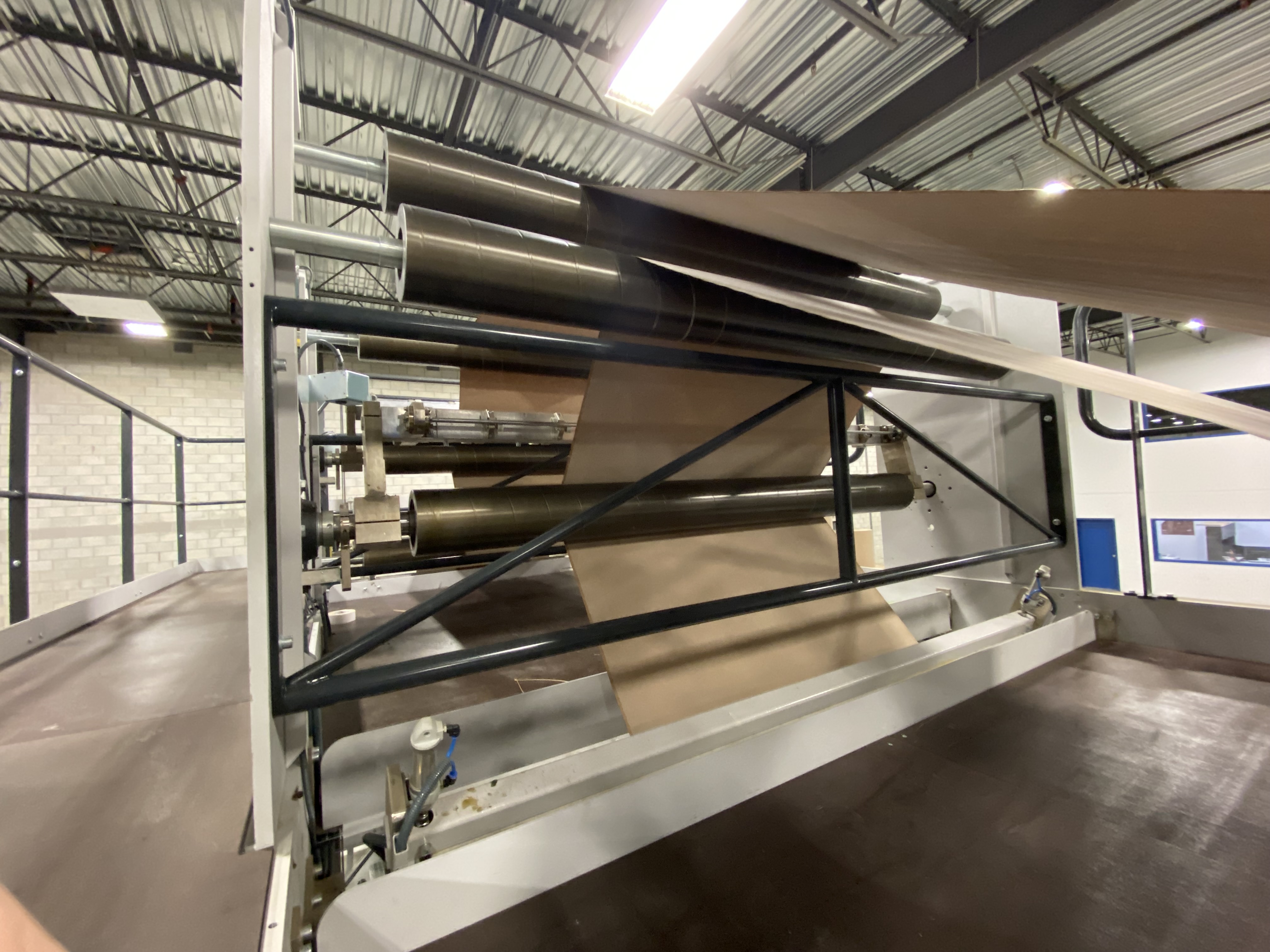 Pasaban CX sheeter for precision paper sheet cutting