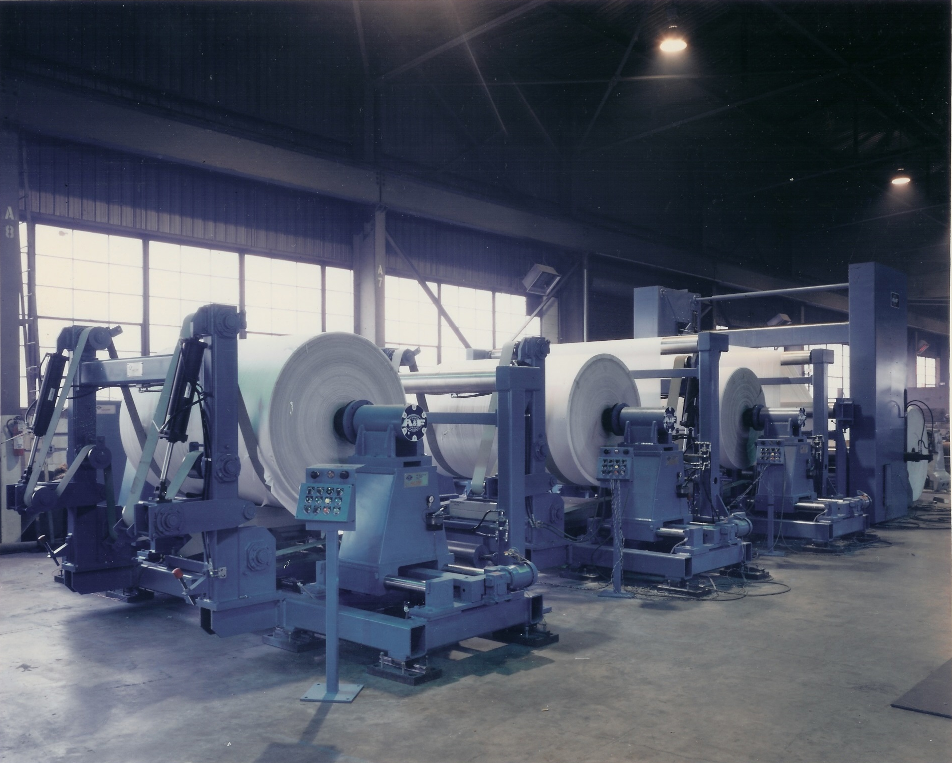 Pasaban industrial unwinder for paper converting lines